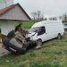 Impact violent la Sturzovca: două vehicule au ajuns într-un pilon