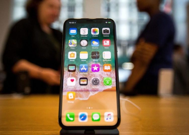 Promitea telefoane, dispărea după plată. Ce prejudiciu a cauzat făptașa