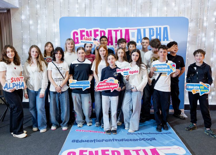 FOTO // Bullyingul și discriminarea, discutate la Bălți prin intermediul serialului „Generația ALPHA”