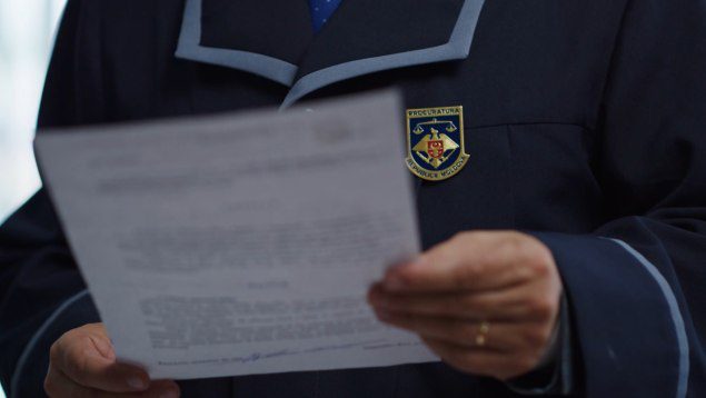 I-a promis fertilizare in vitro și a amenințat-o cu un dosar penal. O femeie, condamnată la închisoare după ce a înșelat o educătoare de aproape 300 de mii de lei