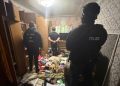 VIDEO // Suspecți din Fălești, Florești și Glodeni, vizați într-o rețea europeană de fraude cu „medicamente minune”
