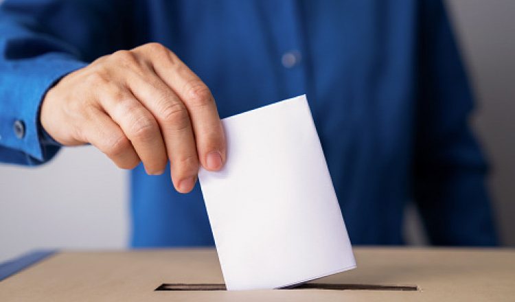 Alegeri locale și referendumuri în 12 localități: Cum s-a votat până la ora 15.00
