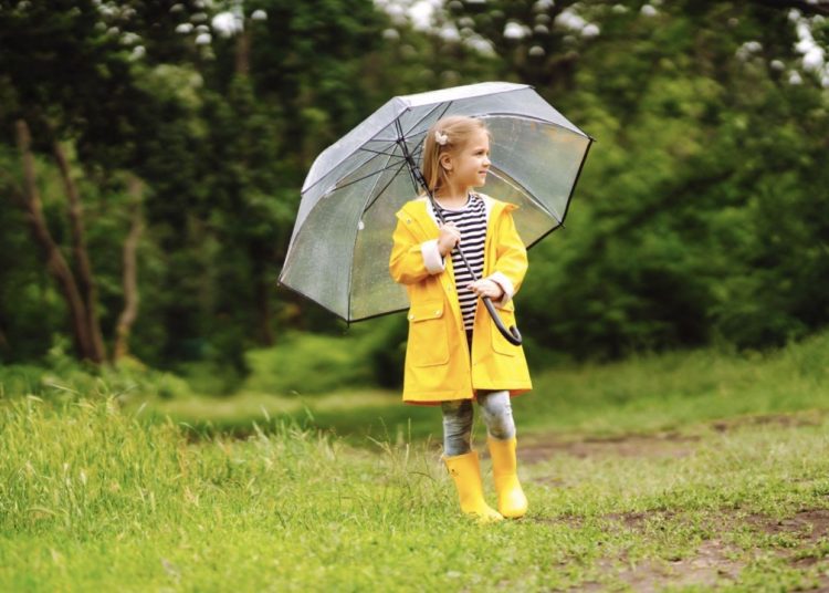 METEO // Vremea se răcește ușor. Câte grade vor fi astăzi și unde va ploua