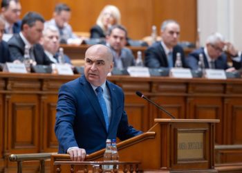 Guvernul declarat pro-occidental de la Bucureşti, demis de parlament prin moţiune de cenzură