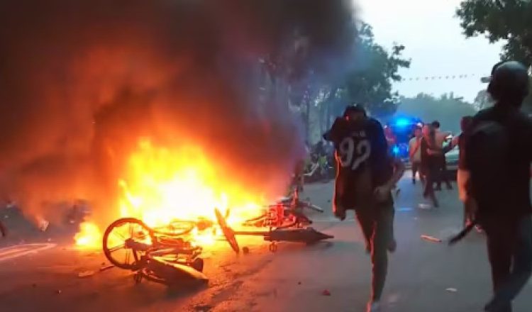 Sute de arestări în Franța, după victoria echipei Paris Saint-Germain în finala Ligii Campionilor