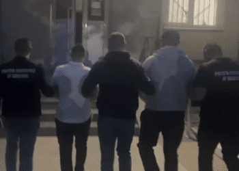 VIDEO // Grupare de escroci destructurată la Drochia: prejudiciu de peste 2 milioane de lei