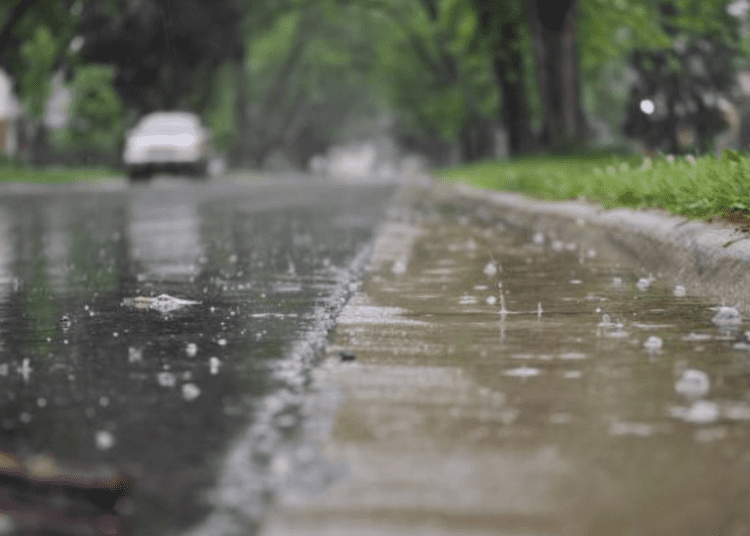 METEO // Ploi pe întreg teritoriul țării. Câte grade vor fi astăzi