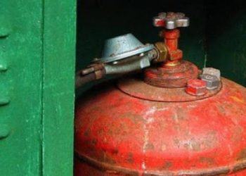 Explozie într-o gospodărie din Floreni. Doi soți au ajuns la spital
