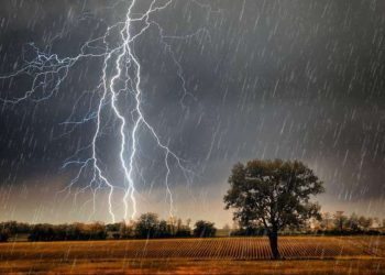 METEO // Ploi puternice pe întreg teritoriul țării