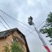 FOTO // Un fulger ar fi provocat un incendiu la mansarda unui bloc din Chișinău