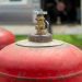 Explozie provocată de o butelie de gaz la Băcioi. Un bărbat a murit, iar altul a fost rănit
