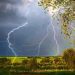 METEO // Meteorologii au emis pentru astăzi ploi cu descărcări electrice