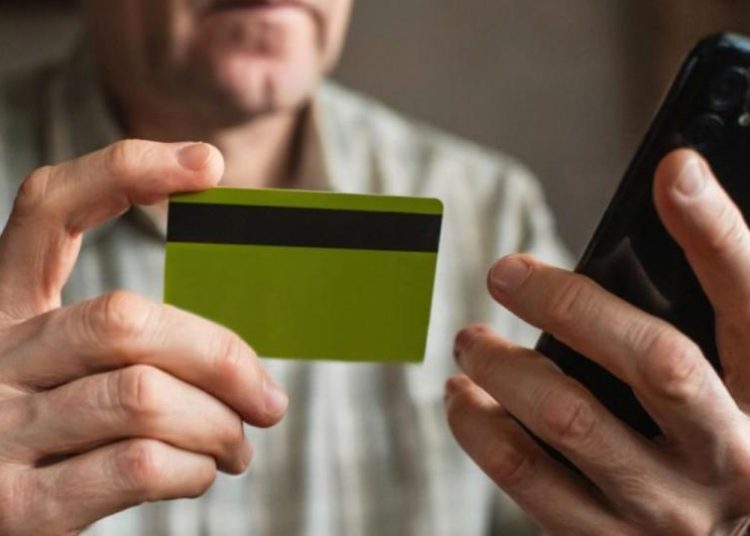 Escrocii erau la un pas să obțină 900.000 de lei de la un bărbat din Cahul