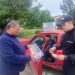 FOTO // Polițiștii din Drochia merg prin localitățile din raion pentru a informa oamenii despre riscurile escrocheriilor