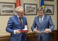 Directorul Biroului de Cooperare al Elveției, decorat cu „Medalia Democrației” a Parlamentului