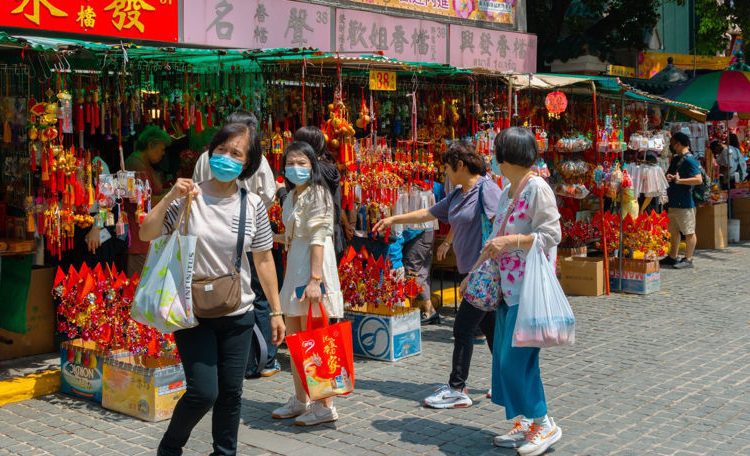 COVID-19 revine în China. 79.000 de infectări raportate într-o singură lună