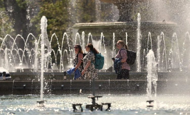METEO // Temperaturi de până la +33 de grade Celsius. În ce regiune va ploua