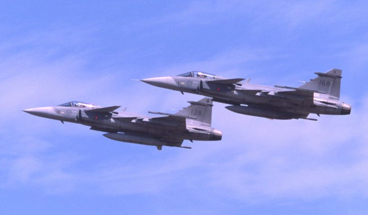 Achiziție strategică pentru Ucraina: Suedia va livra Kievului 16 avioane Gripen E