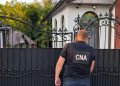Un avocat, suspectat că a încasat mii de euro pentru promisiuni