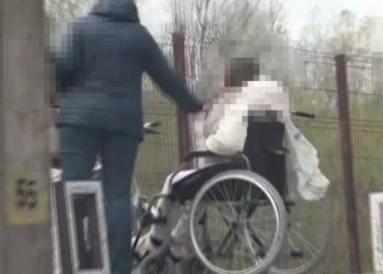 VIDEO // O minoră a fost adoptată ilegal și obligată să cerșească în mai multe țări. Trei persoane, învinuite într-un dosar de trafic de copii