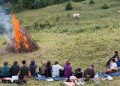 FOTO // Mai mulți tineri voluntari din Chișinău au participat la o tabără de formare spirituală și educativă în România