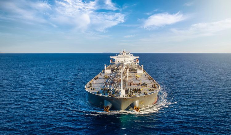 Vânătoarea din Marea Neagră. Ucraina ar fi distrus într-o singură noapte 17 petroliere și 2 nave cu gaz ale Rusiei