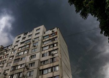 METEO // Ploi cu descărcări electrice se așteaptă astăzi