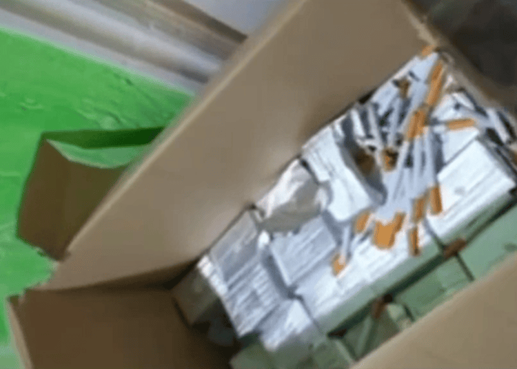 VIDEO // Aproape 21.000 de țigări fără acte de proveniență, ridicate în urma perchezițiilor la Drochia