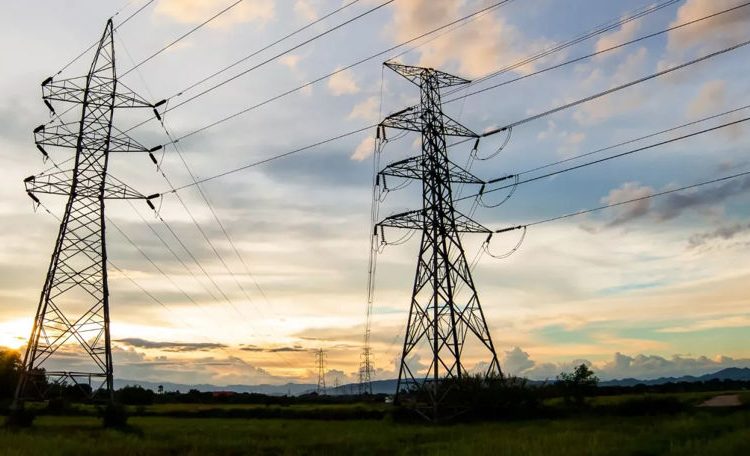 Linia electrică de 330 kV Bălți–Dnestrovsk, avariată în urma calamităților naturale. Circa 10 piloni de înaltă tensiune au fost afectați
