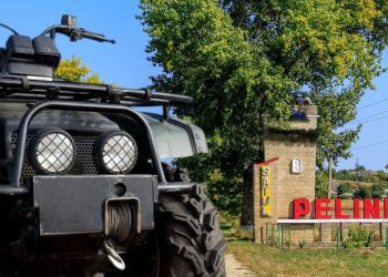 Accident grav la Pelinia. O fetiță de 13 ani a ajuns la spital după ce s-a tamponat cu ATV-ul pe care îl conducea