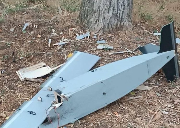 FOTO // Cinci drone au survolat spațiul aerian al Republicii Moldova în această noapte. Un alt aparat zburător a căzut lângă traseul Chișinău–Basarabeasca