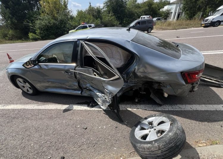 FOTO // Un copil de 11 ani și o femeie, răniți într-un accident pe traseul R14, la Soroca