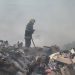 FOTO // Incendiu la gunoiștea din Orhei. Pompierii intervin de mai multe ore