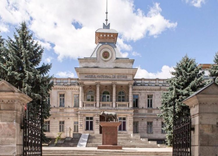 Veniturile angajaților din cultură vor fi discutate. Dan Suruceanu: „Sunt categorii de salariați cu niște salarii absolut minimale”