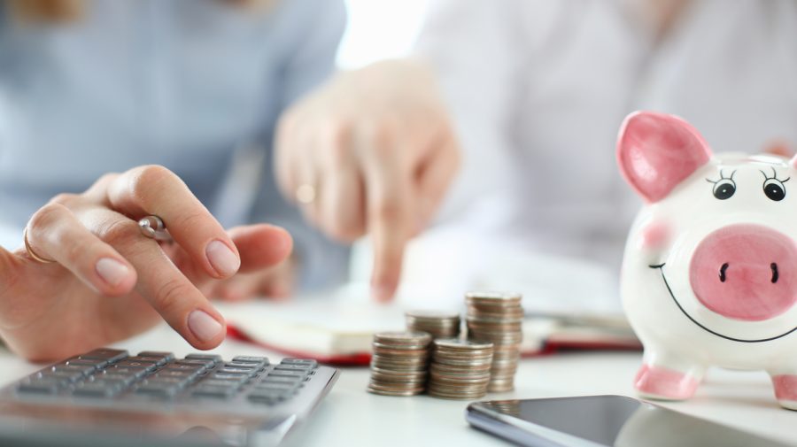 Venituri de circa 100 de milioane de lei declarate de influenceri și vloggeri, cu obligații fiscale de peste 12 milioane de lei achitate la buget