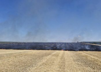 Un locuitor din raionul Edineț, depistat în timp ce incendia miriștea. Riscă amendă de până la 15.000 de lei