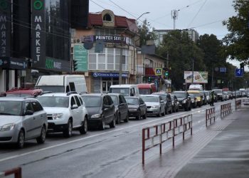 Ambuteiaje în Bălți după închiderea unei intersecții pentru lucrări la rețelele de apă și canalizare