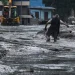 FOTO/VIDEO // Cel puțin 162 de persoane au murit după viitura devastatoare din Nepal. Sute de oameni sunt încă dați dispăruți