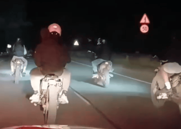 VIDEO // Cinci tineri din raionul Soroca au rămas fără motociclete pentru șofat agresiv în trafic