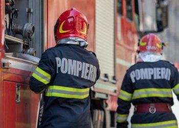 62-летний мужчина спасён из пожара в Бельцах. Подросток вызвал пожарных