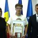 Adolescentul de 15 ani care a contribuit la salvarea unui bărbat dintr-un incendiu la Bălți, decorat de IGSU