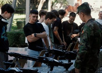 VIDEO // Militarii s-au întâlnit cu bălțenii: blindate, arme și demonstrații, de Ziua Armatei Naționale