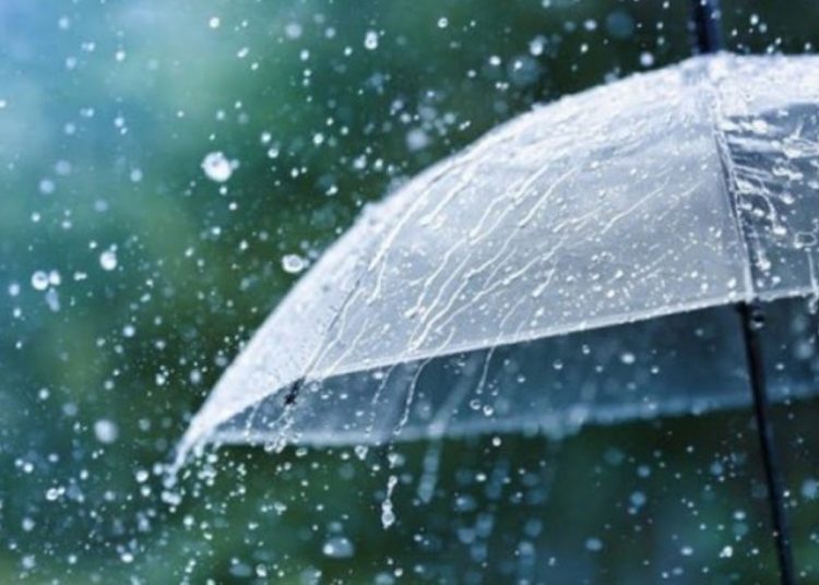 METEO // Prima zi de toamnă vine cu ploi în unele localități din nordul țării