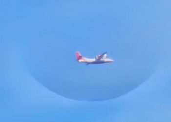 Un avion ucrainean, observat la joasă altitudine deasupra municipiului Bălți