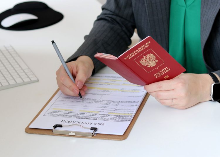 Germania cere statelor UE să nu mai acorde atât de ușor vize rușilor. Câți au intrat anul trecut, cele mai permisive țări