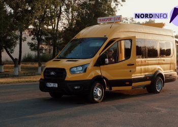VIDEO // Cinci autobuze noi pentru elevii din Florești. România, printre partenerii care susțin transportul școlar